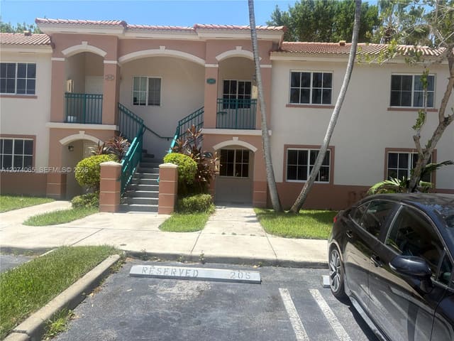 2910 SE 13th Road 105-44, Homestead, FL 33035