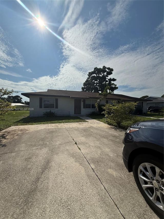 2679 Niagara Avenue, Fort Pierce, FL 34946
