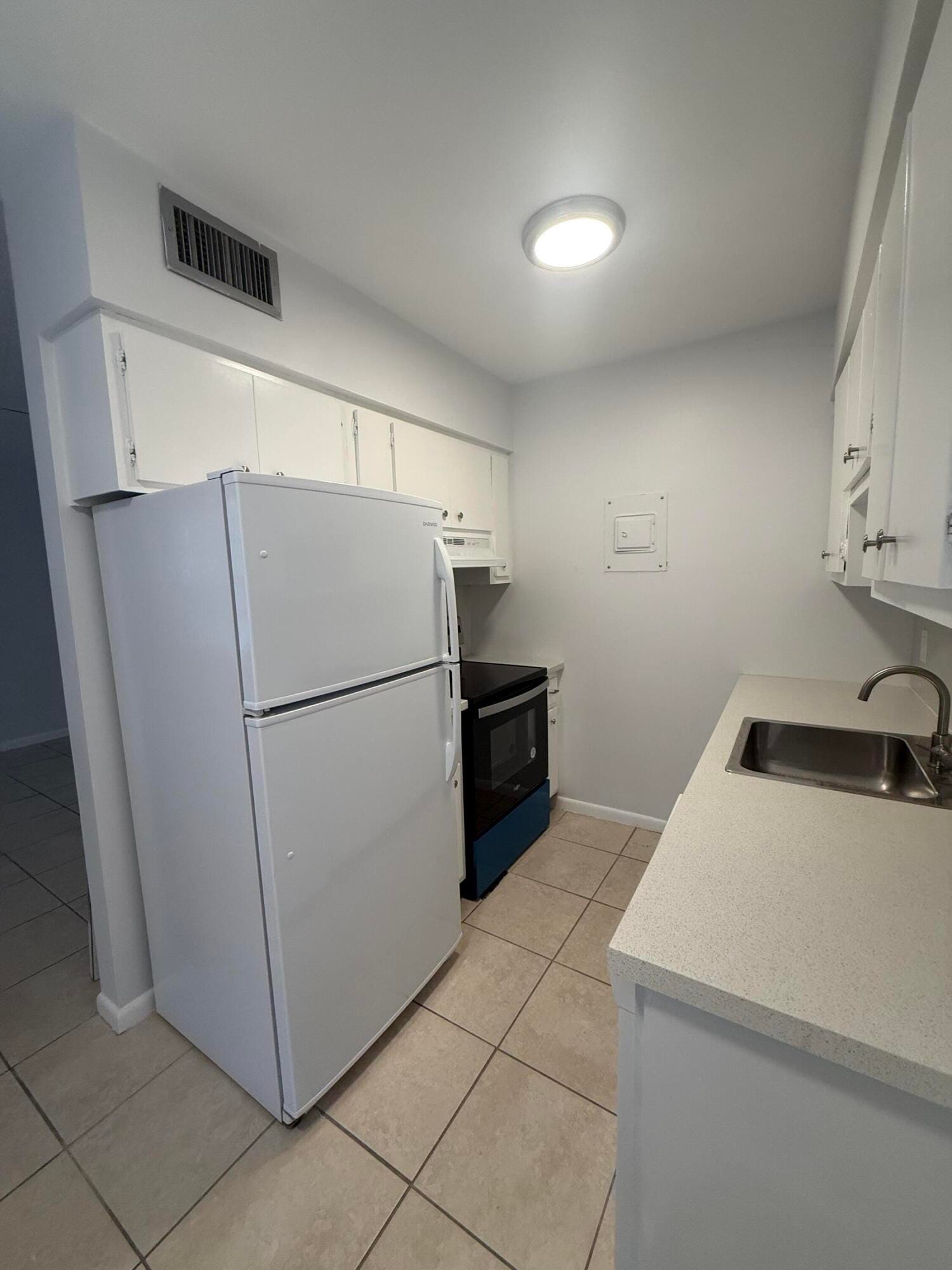 2017 NE 18TH Street 2, Fort Lauderdale, FL 33305 photo 3