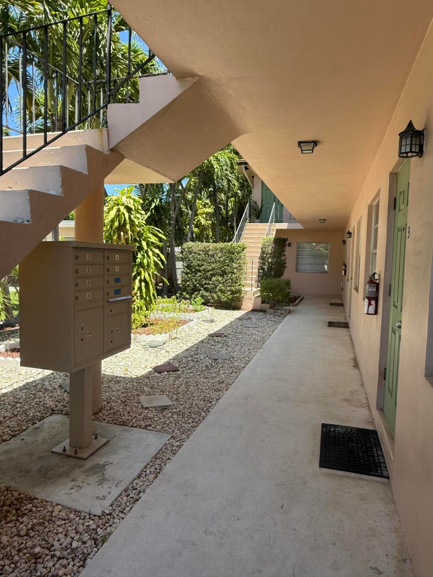 2017 NE 18TH Street 2, Fort Lauderdale, FL 33305 photo 9