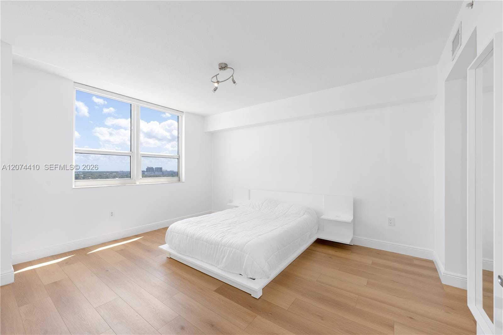 3232 Coral Way 1507 — photo 11