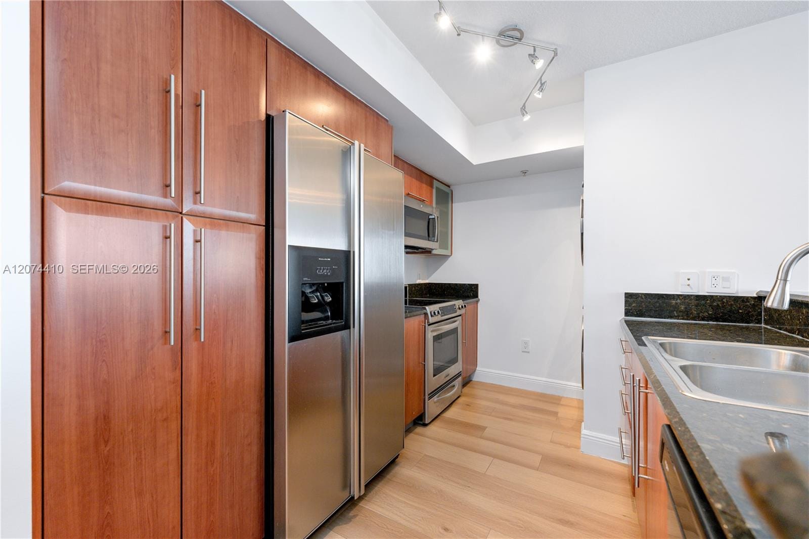 3232 Coral Way 1507 — photo 7