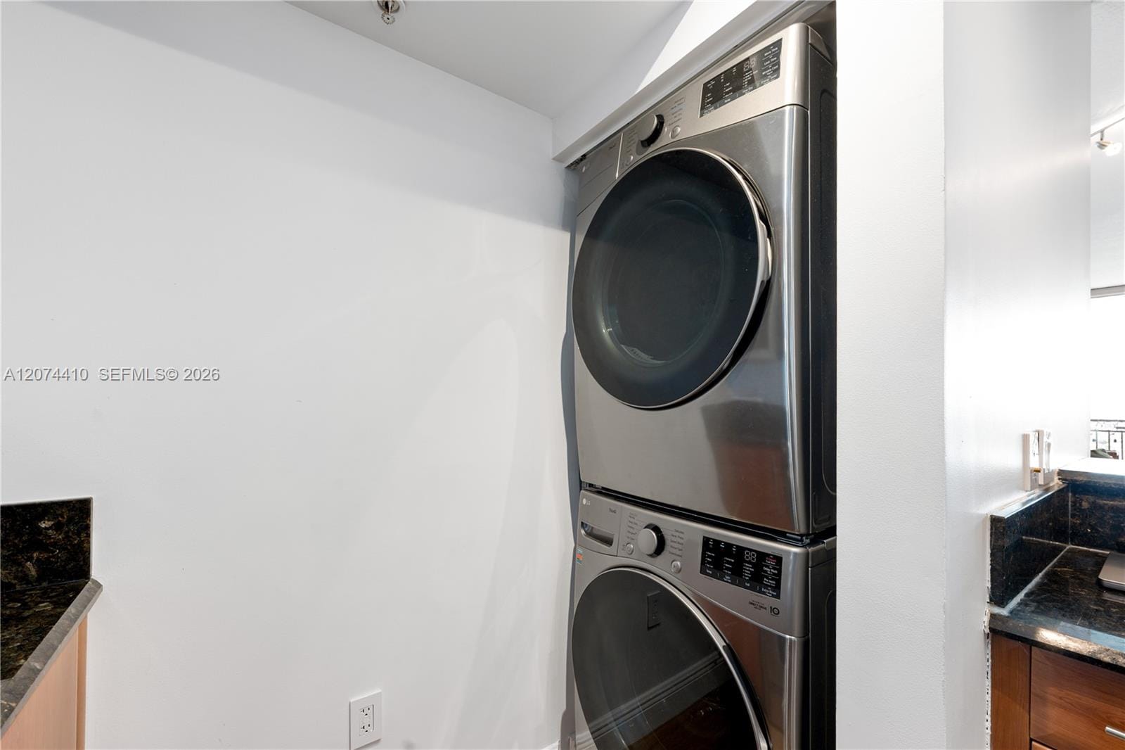 3232 Coral Way 1507 — photo 9