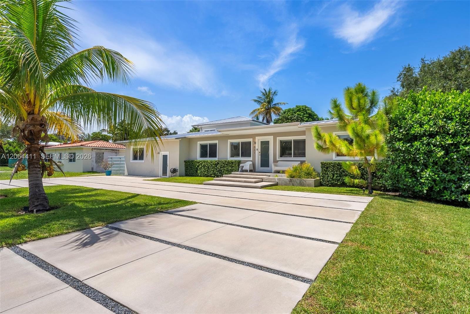 831 NE 109th Street, Biscayne Park, FL 33161 photo 4