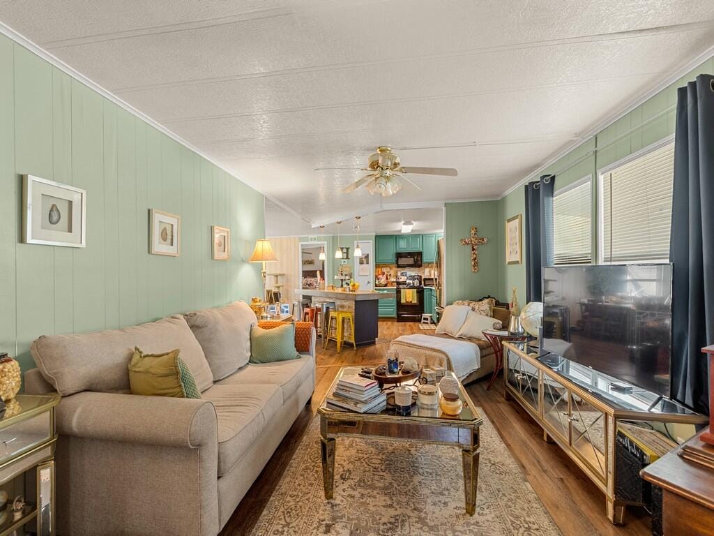 385 NE Jade Circle — photo 11