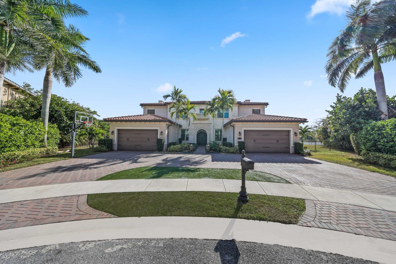 17511 Cadena Drive, Boca Raton, FL 33496