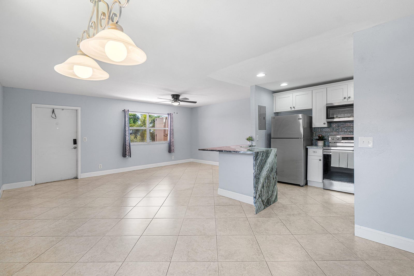 566 Saxony L, Delray Beach, FL 33446 photo 13