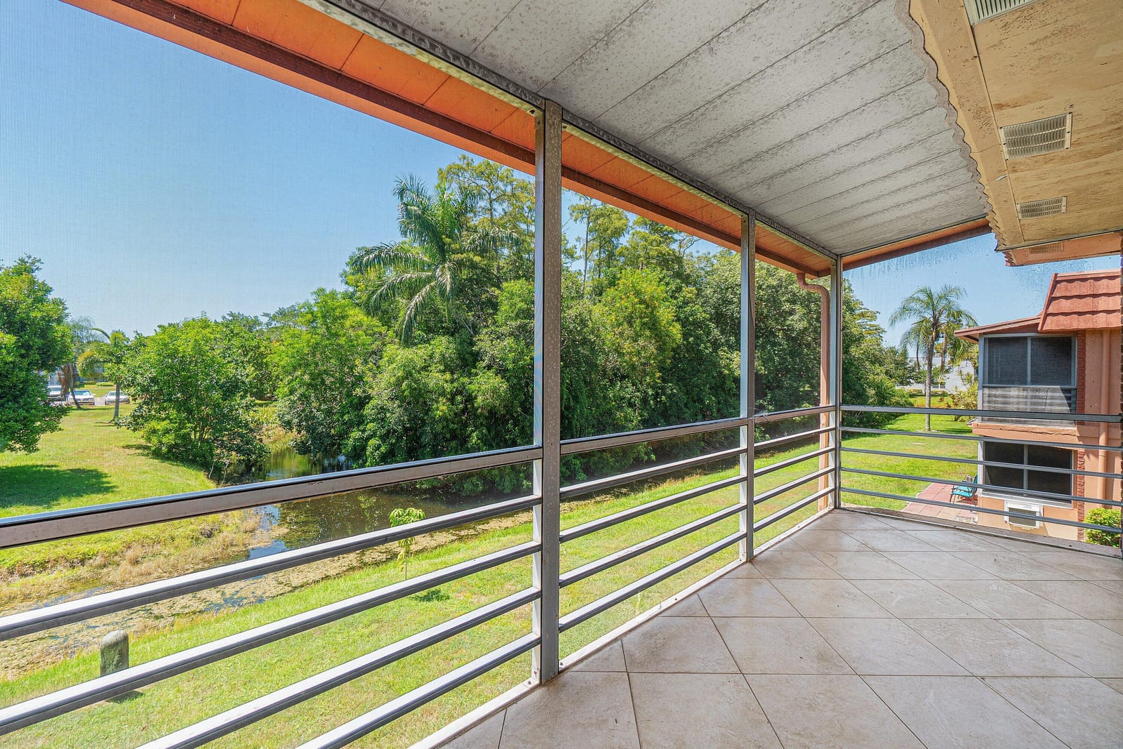 566 Saxony L, Delray Beach, FL 33446 photo 21
