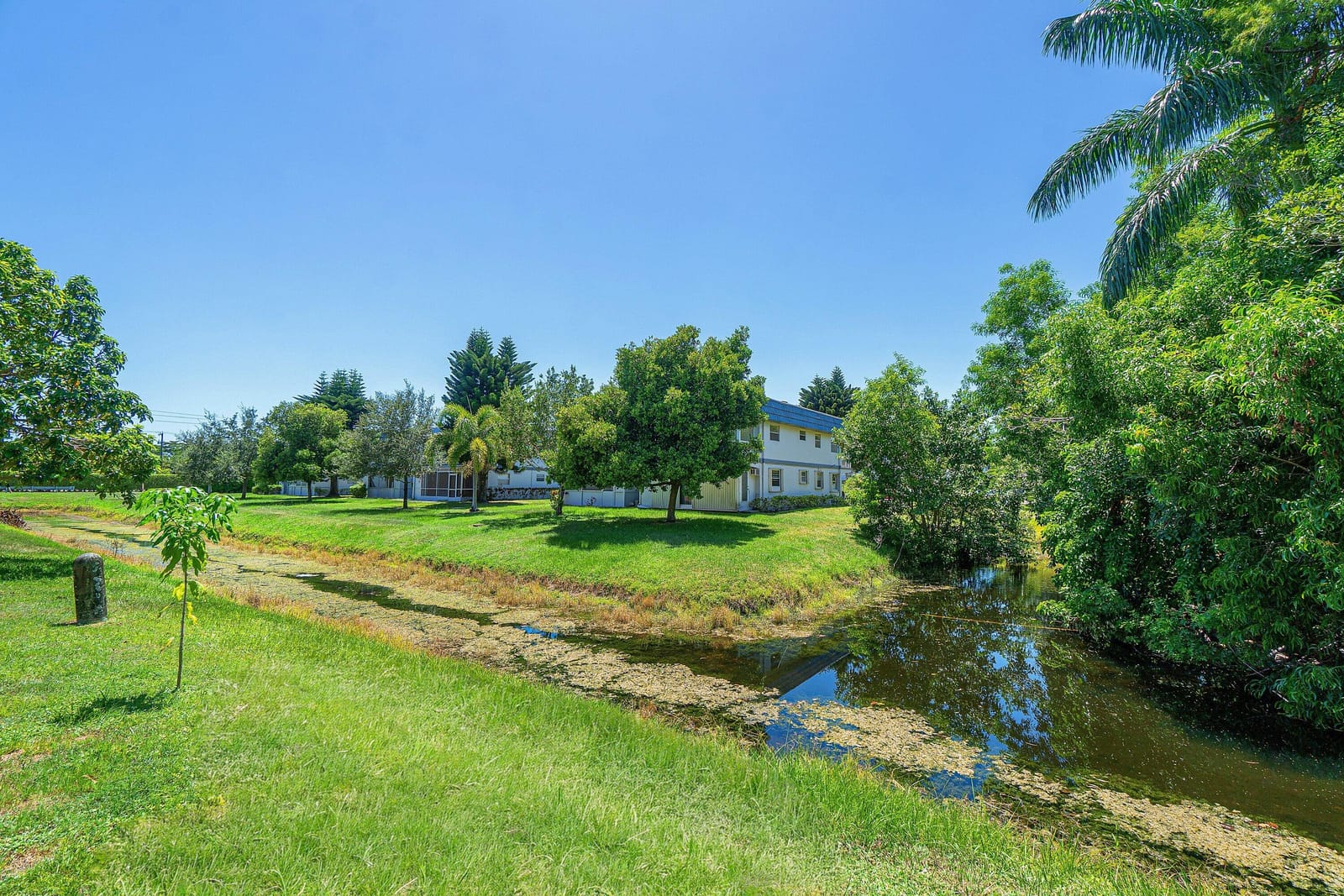 566 Saxony L, Delray Beach, FL 33446 photo 24