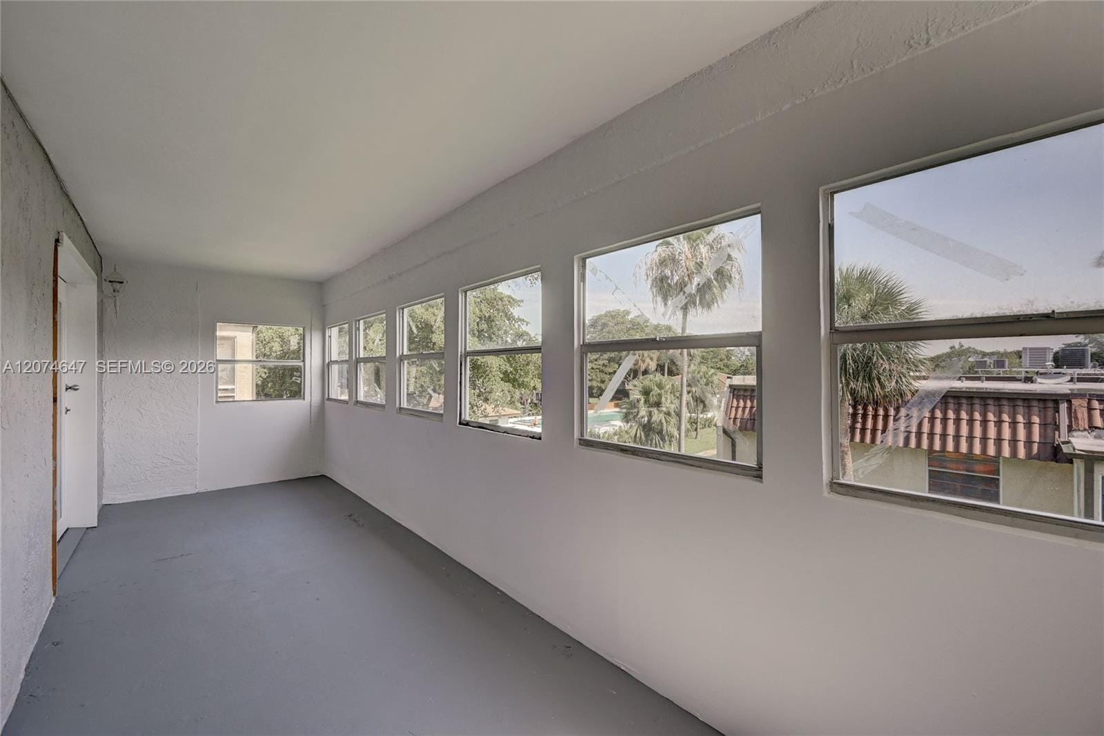 2700 Riverside Drive 303-B — photo 9