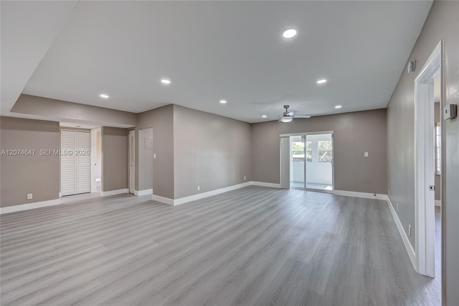 2700 Riverside Drive 303-B — photo 10