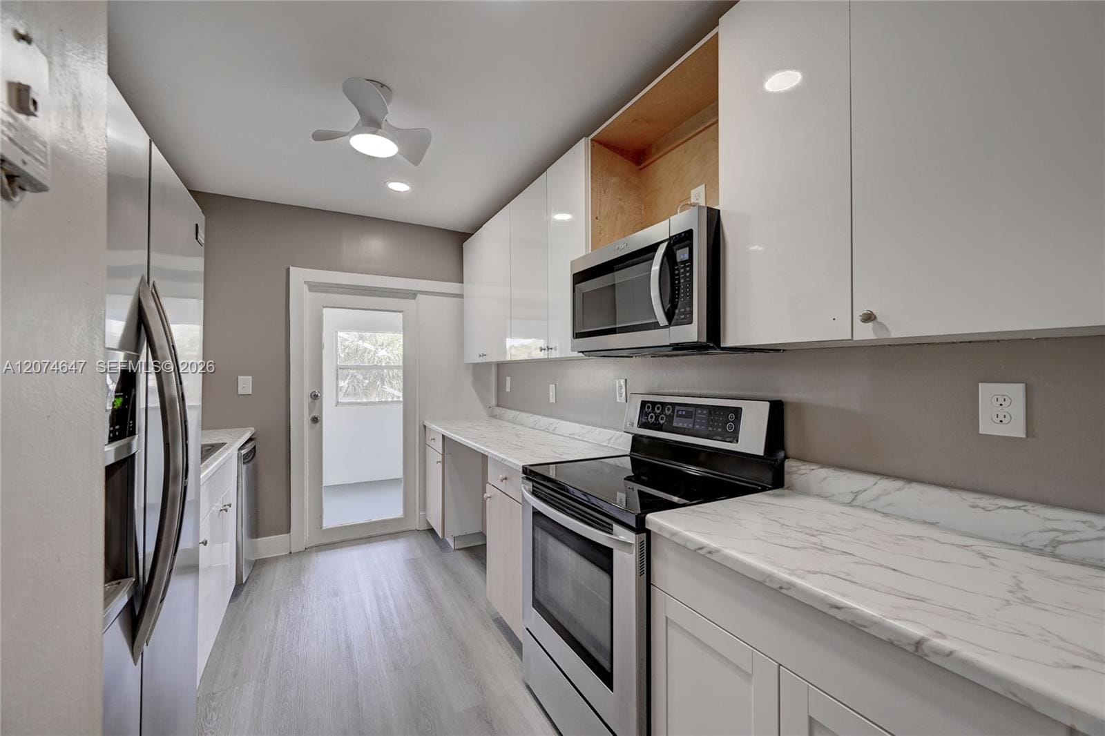 2700 Riverside Drive 303-B, Coral Springs, FL 33065