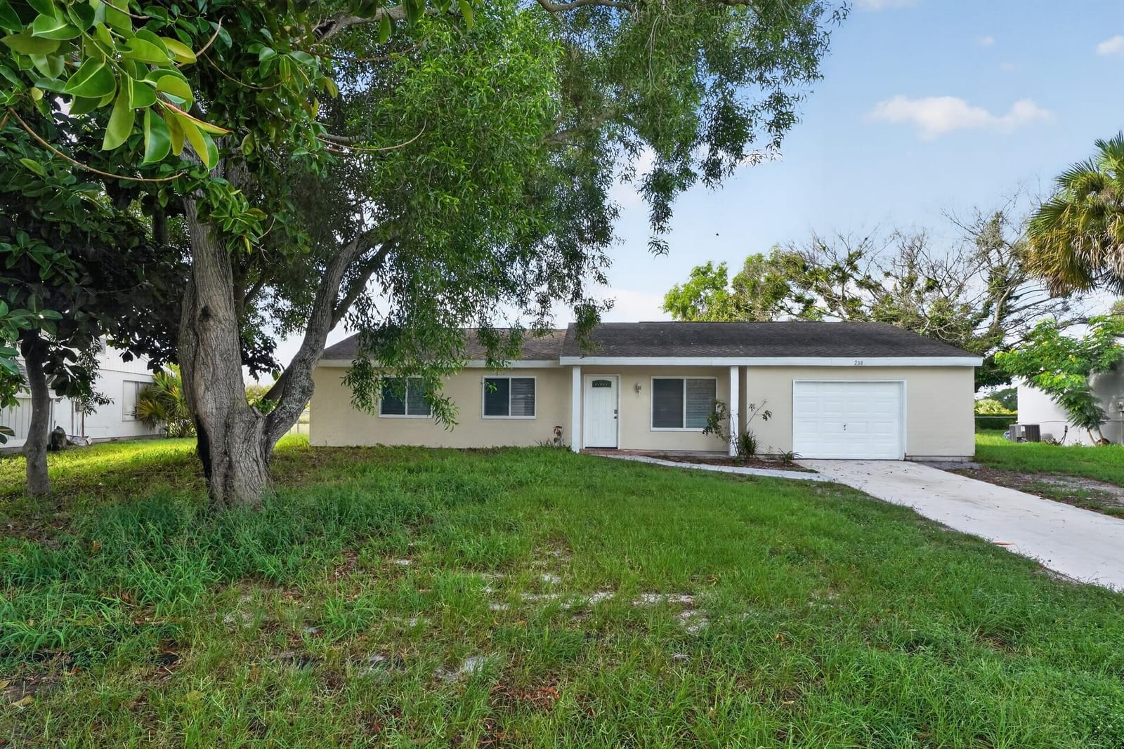 230 SW CHERRYHILL Road, Port St. Lucie, FL 34953
