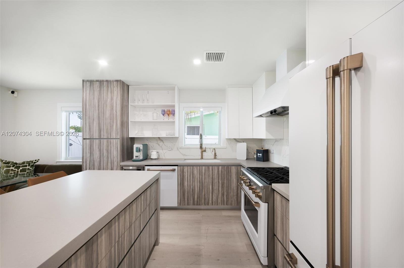 1353 Van Buren Street — photo 8