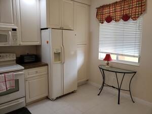 27 HARBOUR ISLE Drive W 305 — photo 2