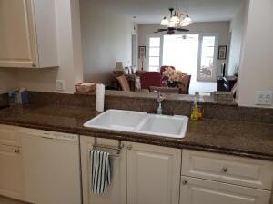 27 HARBOUR ISLE Drive W 305 — photo 3