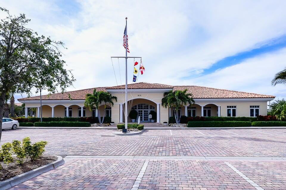 27 HARBOUR ISLE Drive W 305, Fort Pierce, FL 34949 photo 23