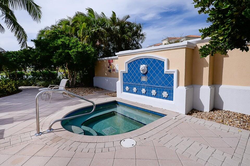 27 HARBOUR ISLE Drive W 305, Fort Pierce, FL 34949 photo 26