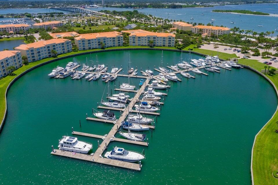 27 HARBOUR ISLE Drive W 305, Fort Pierce, FL 34949 photo 28