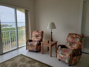 27 HARBOUR ISLE Drive W 305 — photo 9