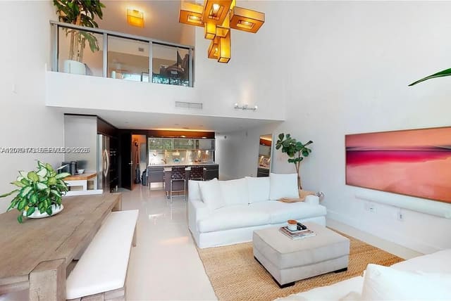 6000 Collins Avenue 124, Miami Beach, FL 33140