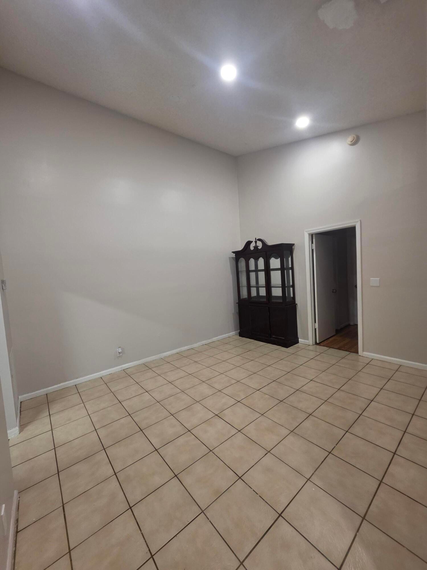 1320 SW 75TH Avenue — photo 3