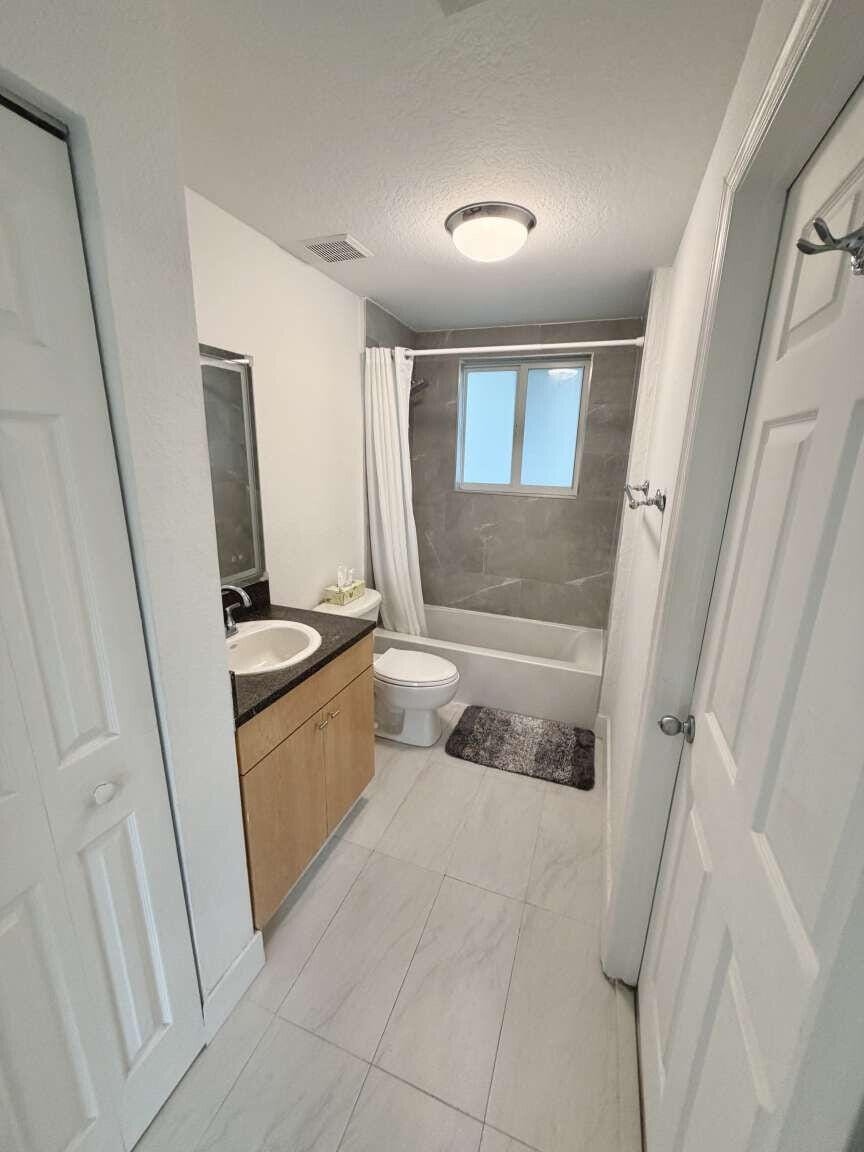 7516 NE 1 Avenue 302, Miami, FL 33138 photo 7
