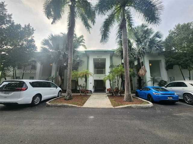 5300 NW 87th Avenue 614, Doral, FL 33178