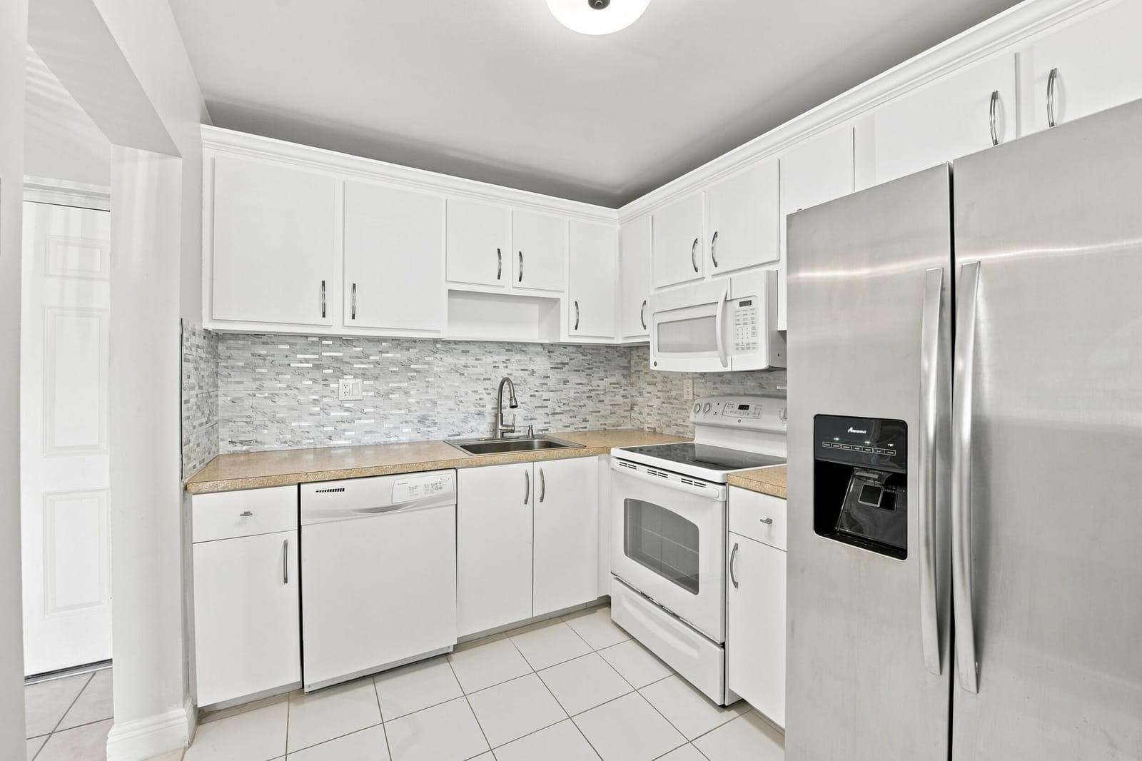 9300 SW 8th Street 219 — photo 4