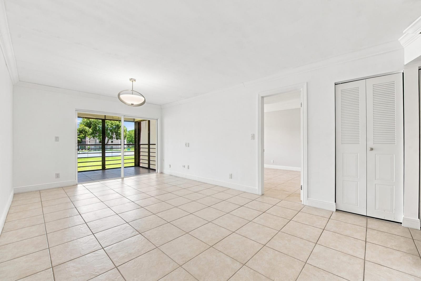 9300 SW 8th Street 219 — photo 7