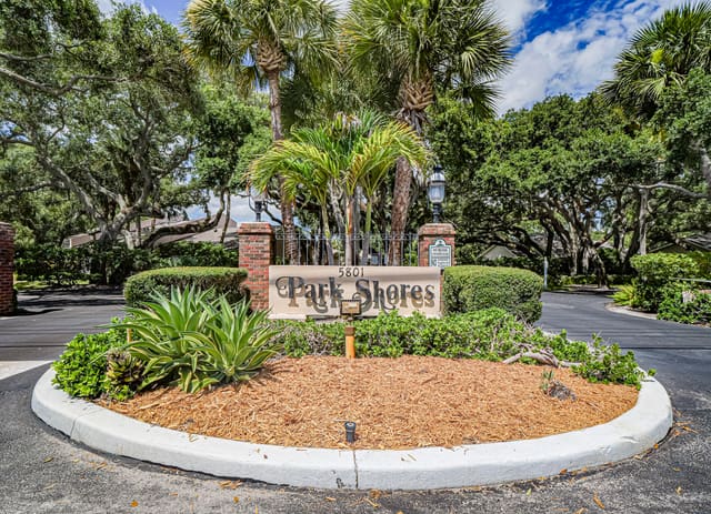 219 E Park Shores Circle 219B, Indian River Shores, FL 32963