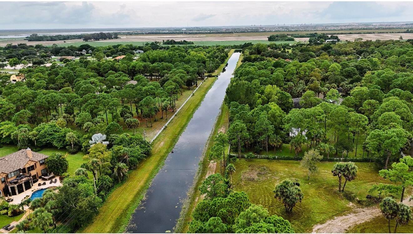 Xxx Stallion Drive W, The Acreage, FL 33470 photo 29