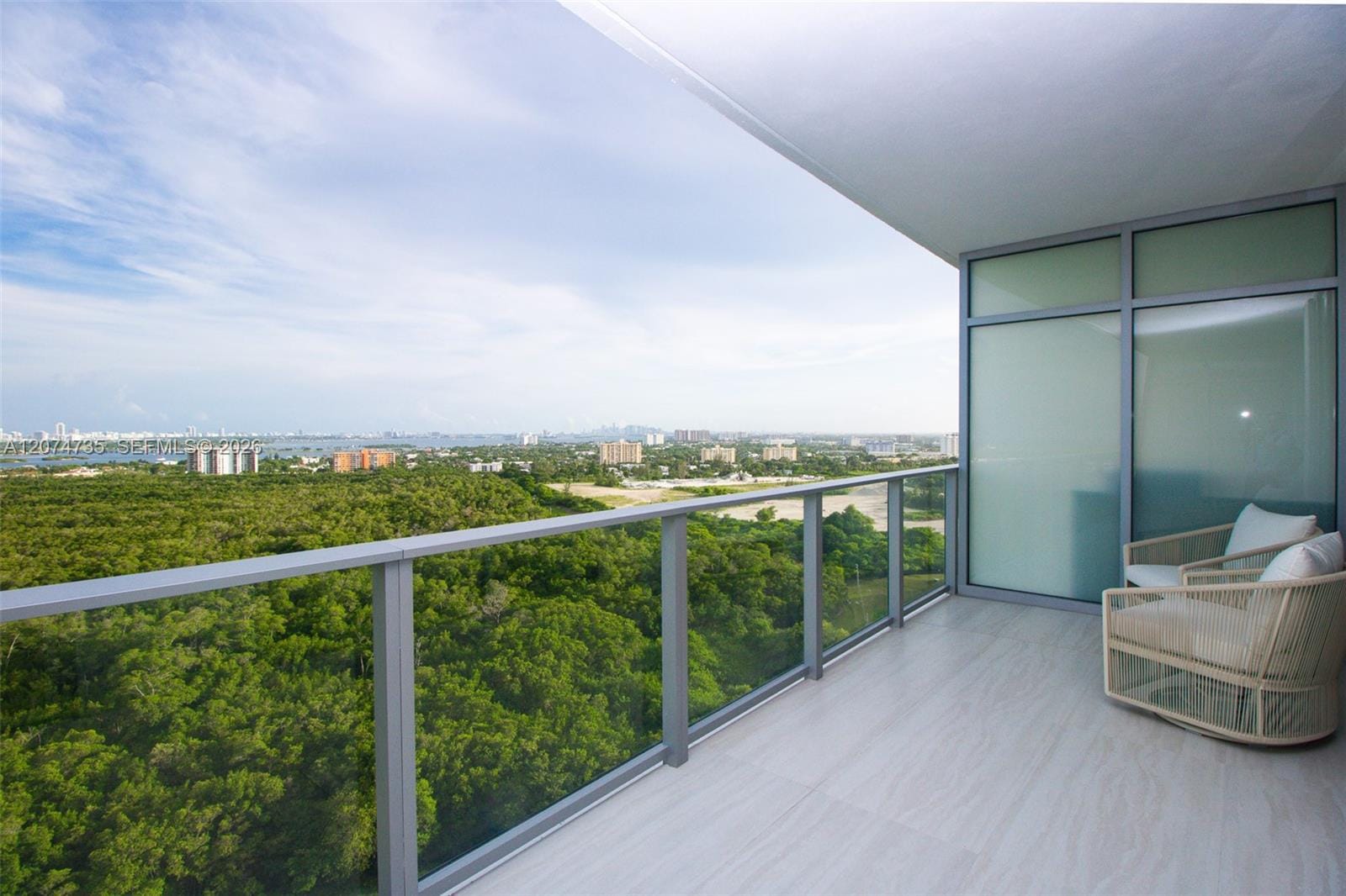 2411 Laguna Circle 1704 — photo 12