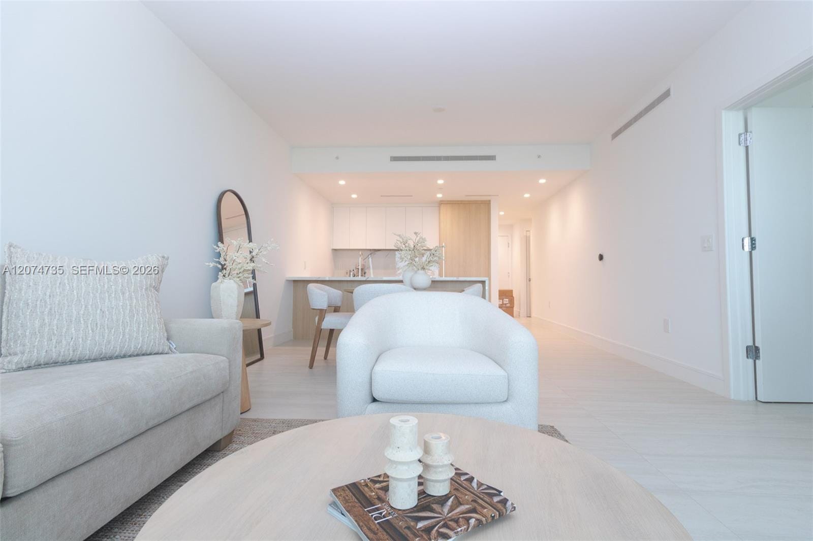 2411 Laguna Circle 1704 — photo 10