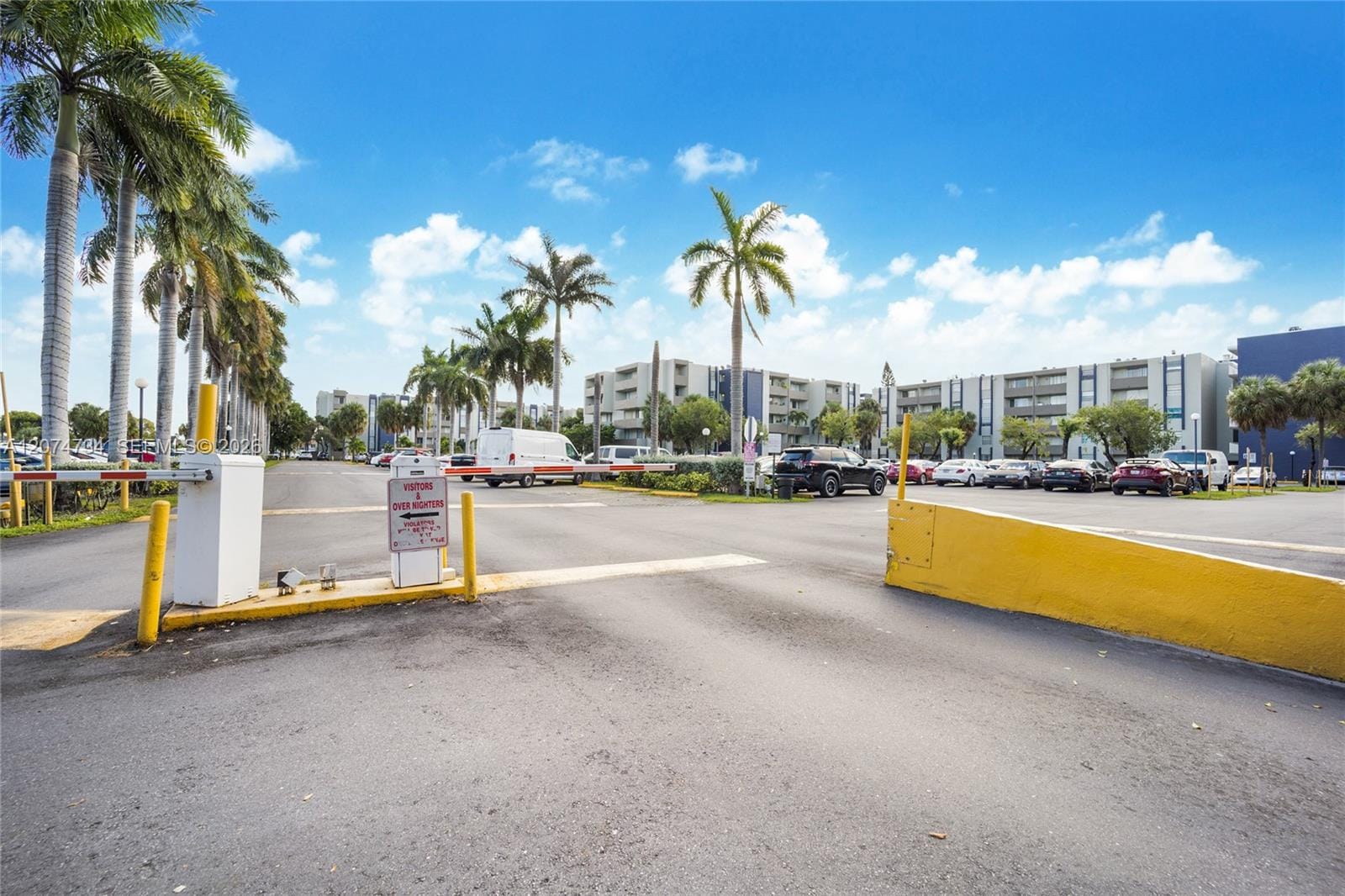 10000 NW 80th Court 2102, Hialeah Gardens, FL 33016 photo 5
