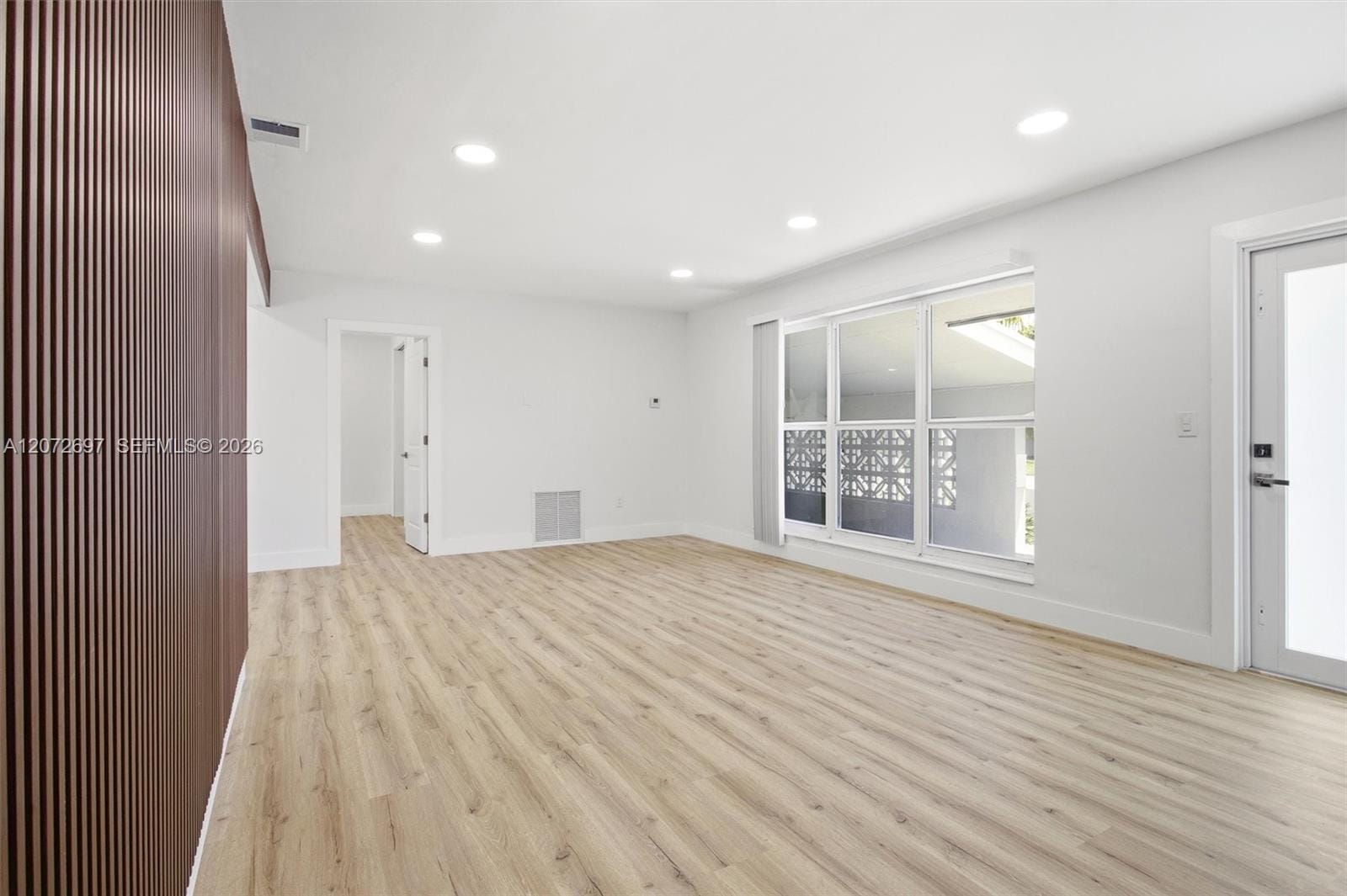 2250 Gulfstream Drive — photo 5