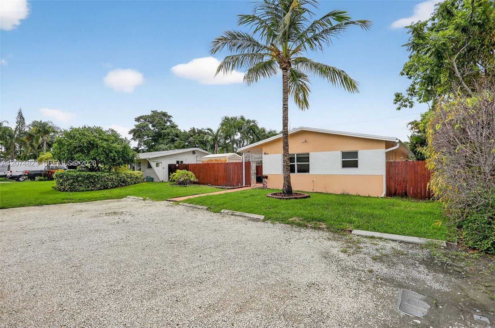920 SW 30th Street 3