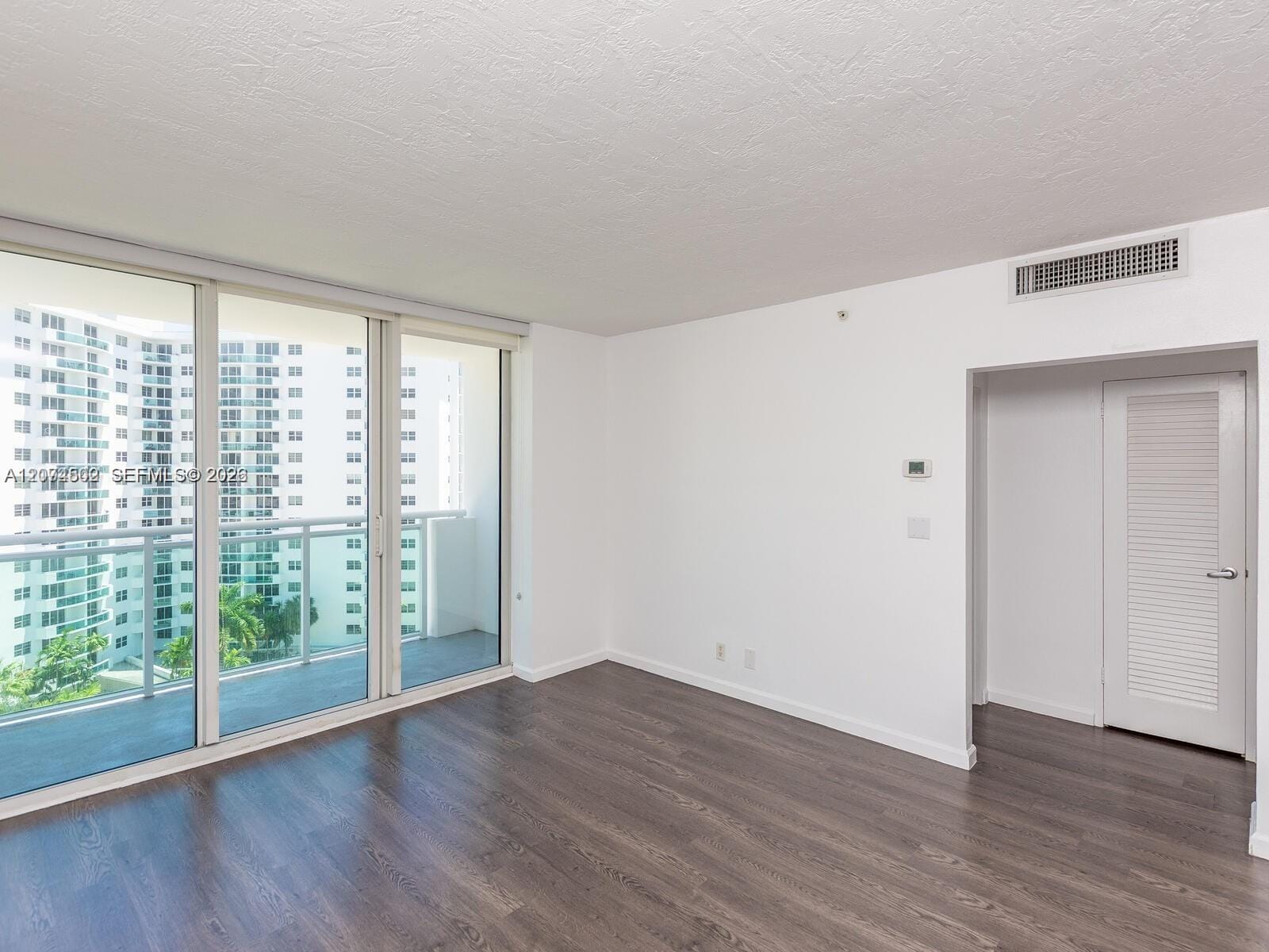 3000 S Ocean Drive 922 — photo 7