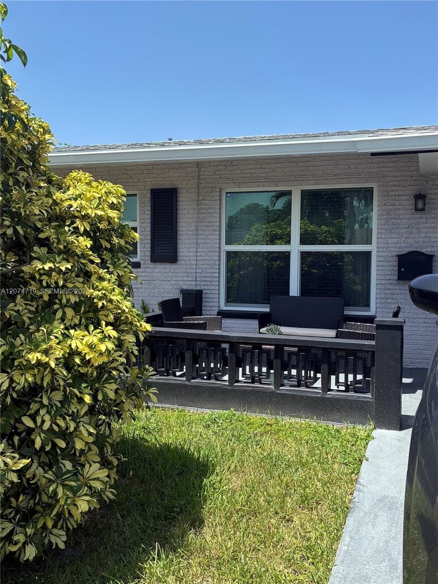 5721 NW 64th Way — photo 2