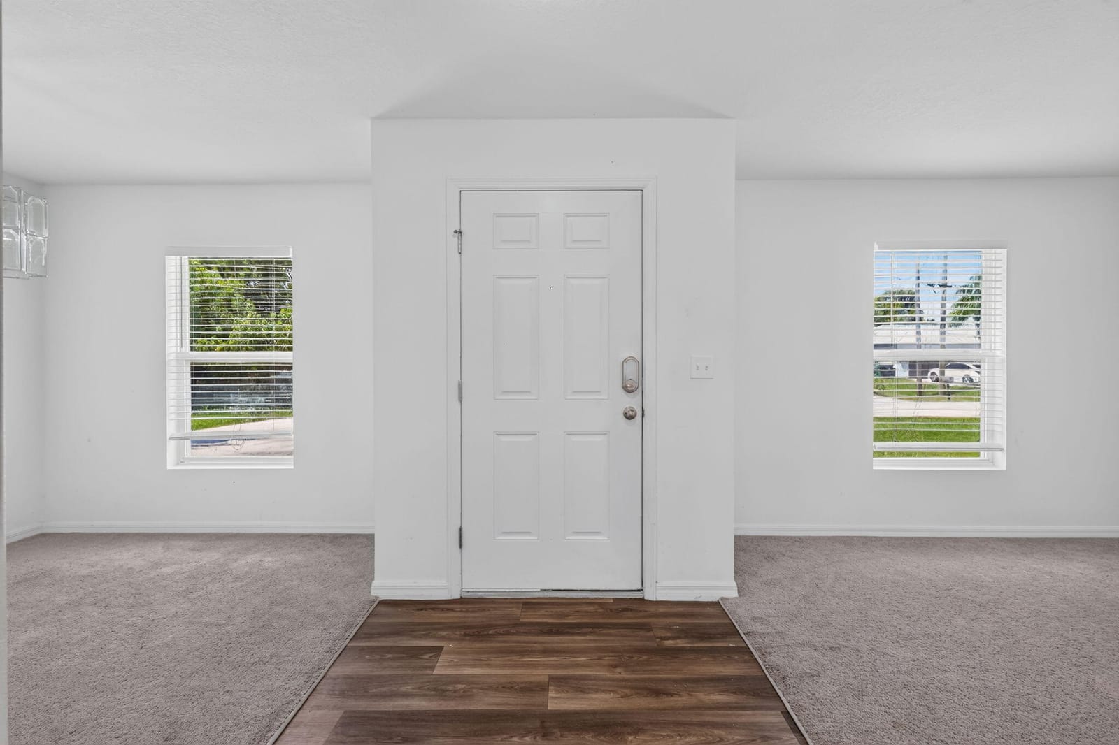 2078 SE JOYNER Circle — photo 2