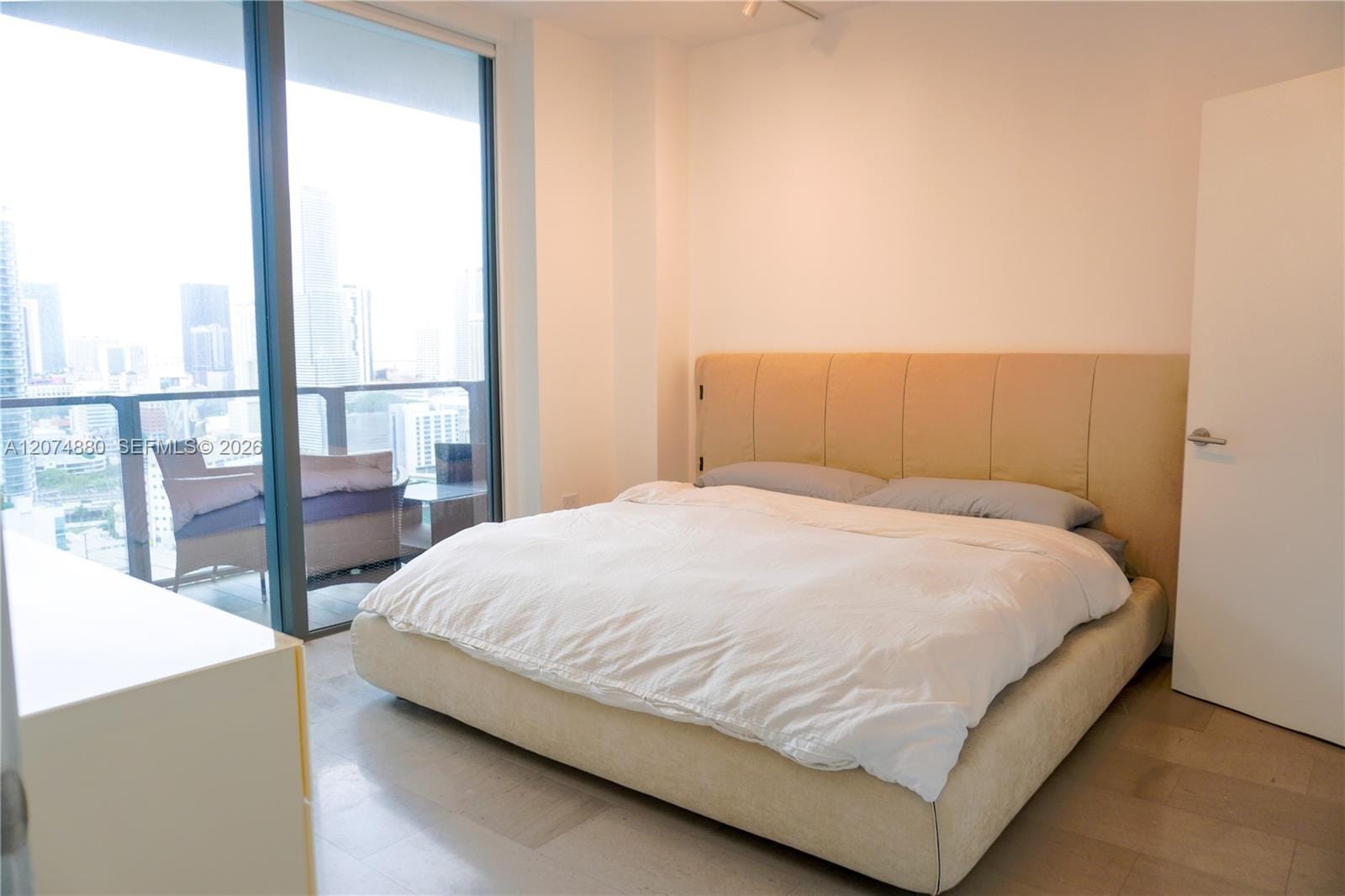 88 SW 7 2112 — photo 12