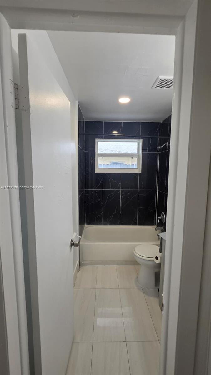 5303 NW 18th Court 5303 — photo 6