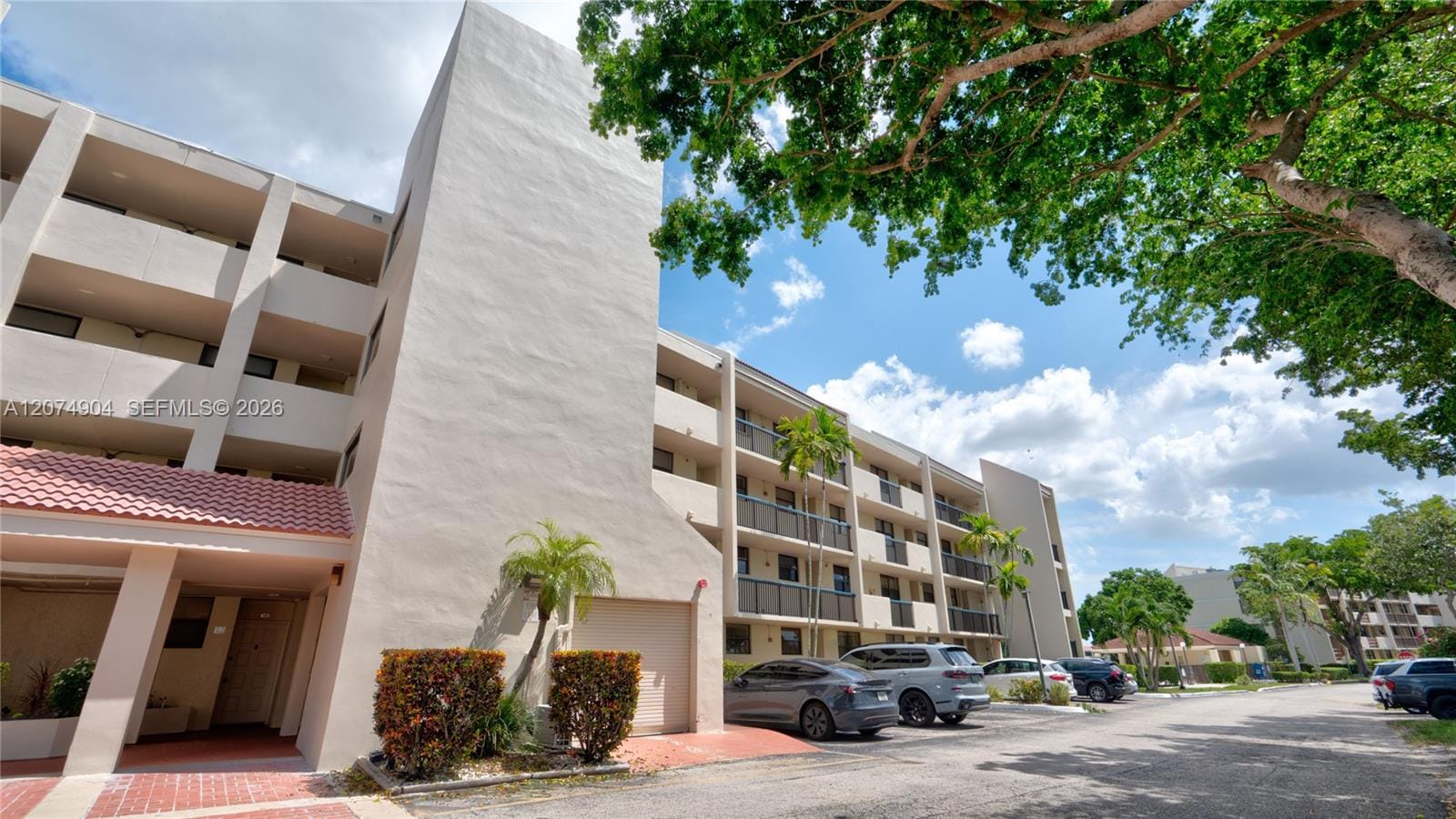 114 Lake Emerald Drive 409, Oakland Park, FL 33309 photo 20