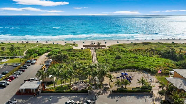 231 Bamboo Road 4, Palm Beach Shores, FL 33404
