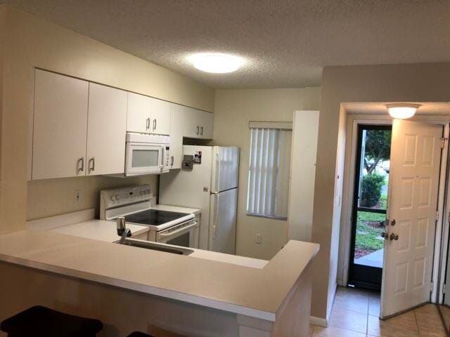 2236 N CYPRESS BEND Drive 106 — photo 3