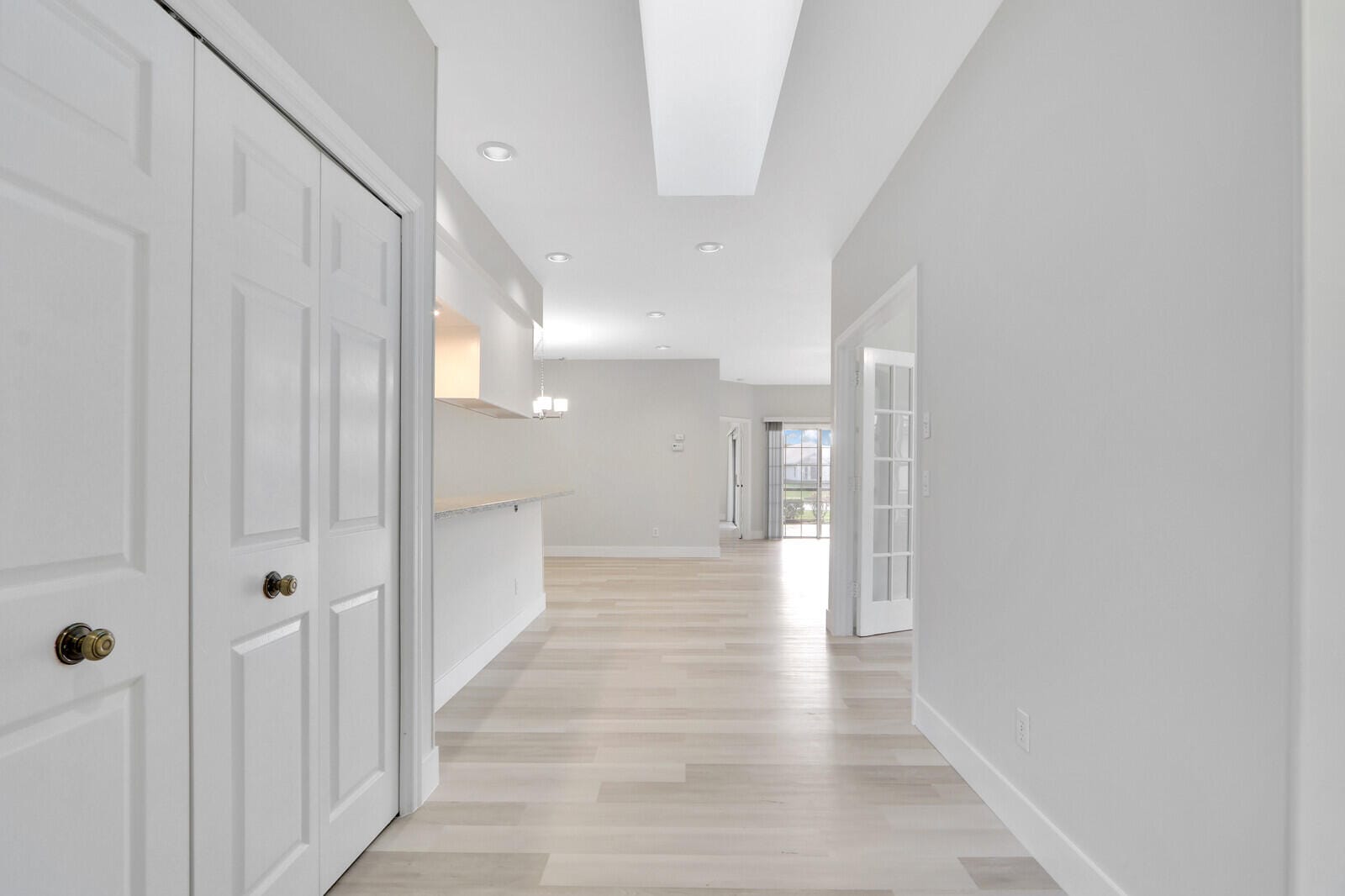 7340 PINE CREEK Way — photo 5