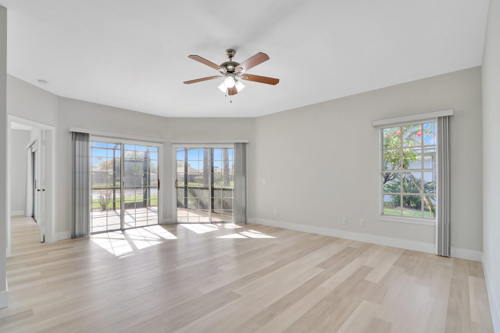7340 PINE CREEK Way — photo 6