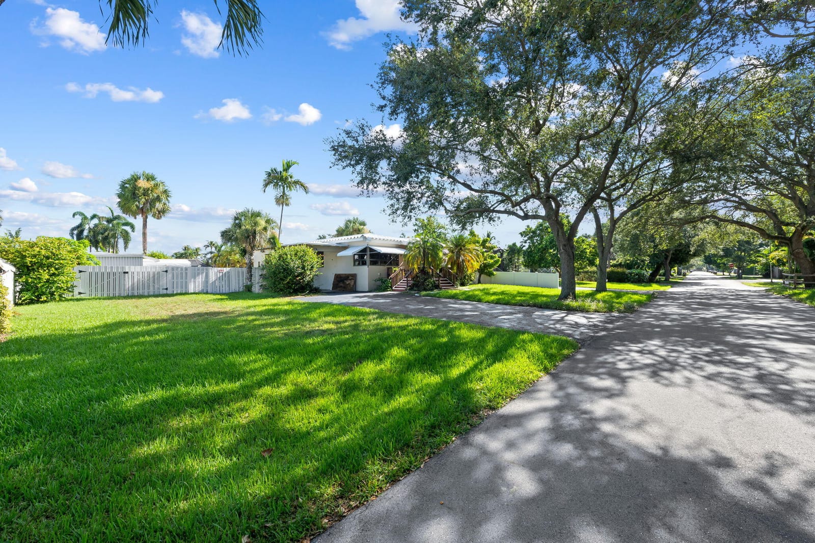 1221 SW 17th Street — photo 10