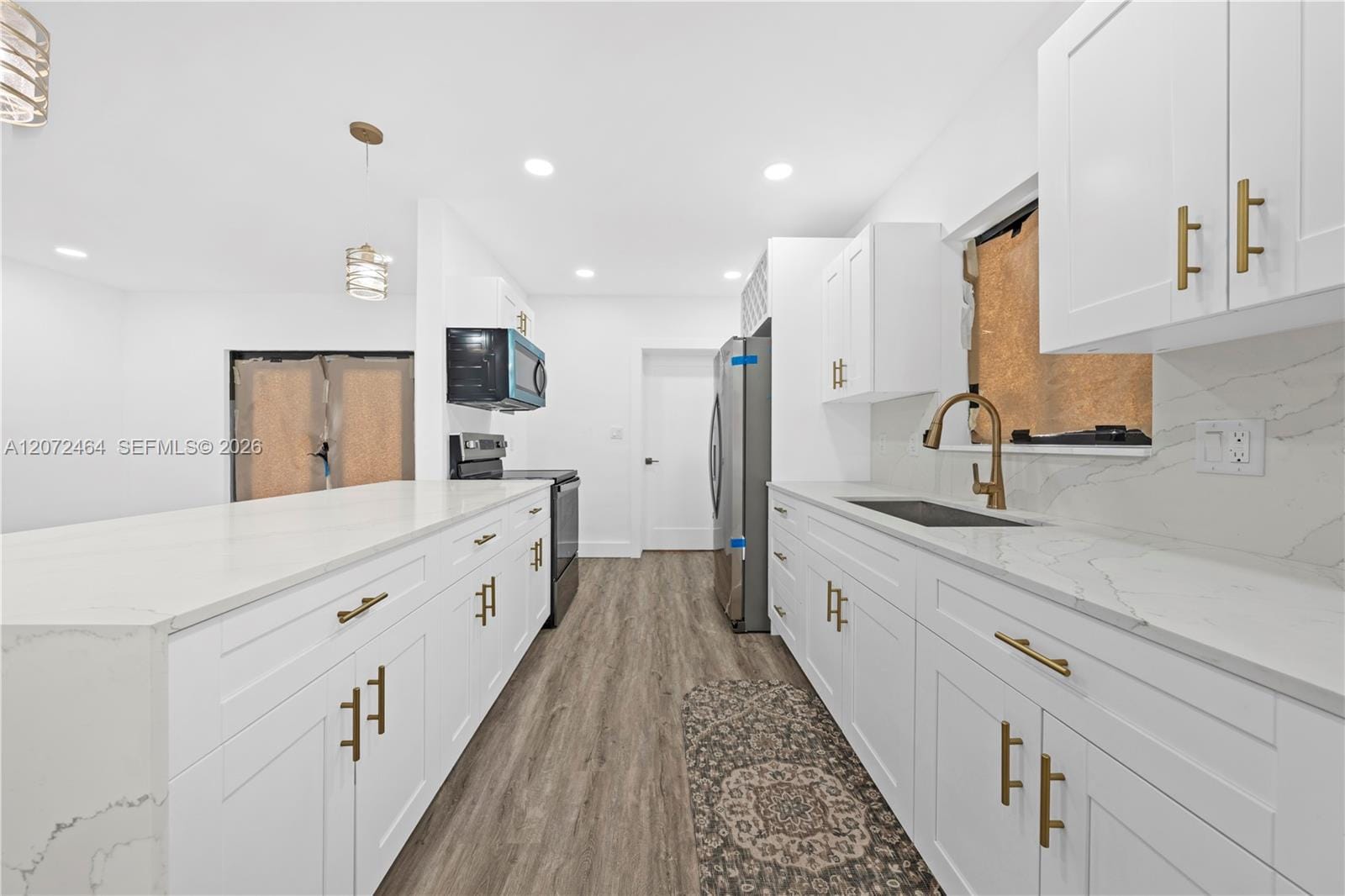 1014 W 66th Street — photo 4