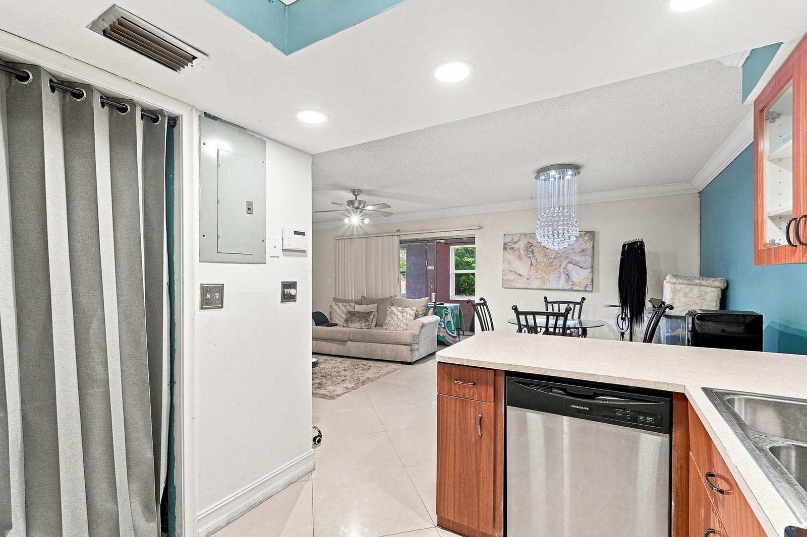 6 Spinning Wheel Lane, Tamarac, FL 33319 photo 19